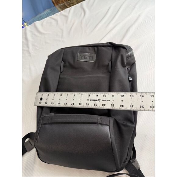 Yeti Crossroads 22 Black Carry On Backpack main image 4
